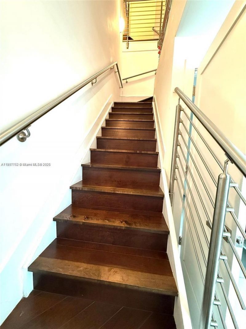 9165 NW 33rd St, Doral, FL 33172 Photo