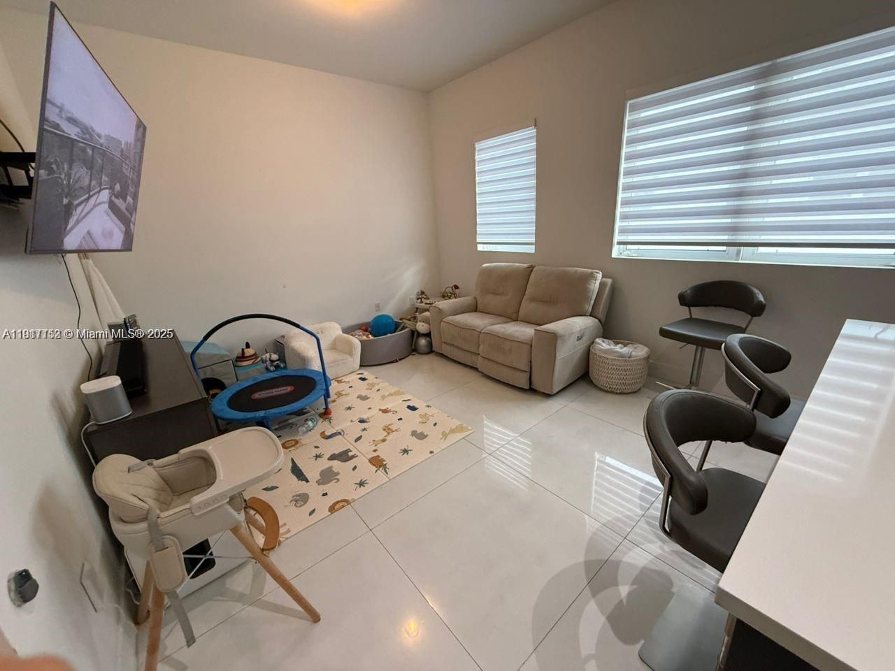 9165 NW 33rd St, Doral, FL 33172 Photo