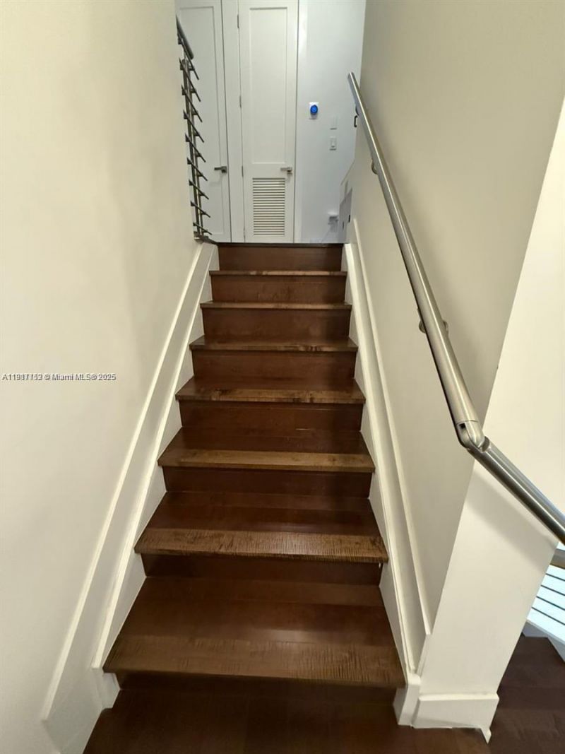 9165 NW 33rd St, Doral, FL 33172 Photo