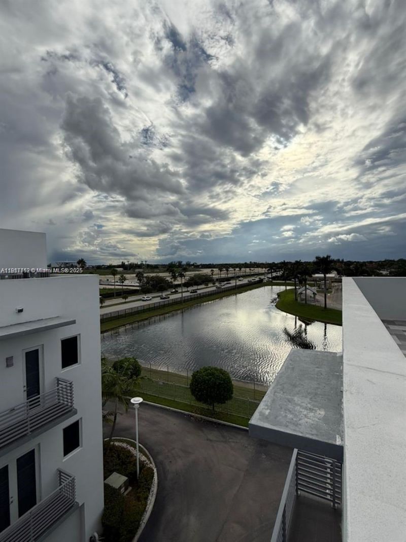 9165 NW 33rd St, Doral, FL 33172 Photo