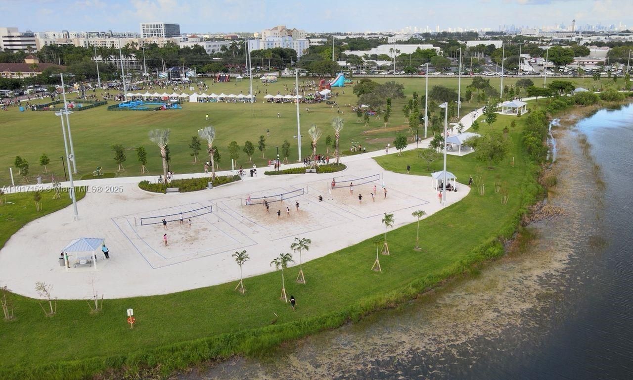 9165 NW 33rd St, Doral, FL 33172 Photo