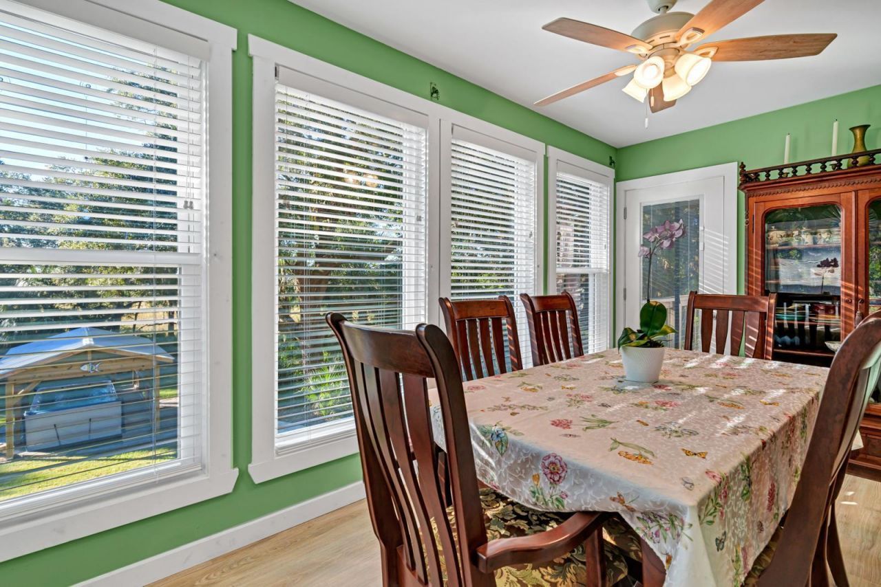 8525 Middleton Point Lane Photo 14