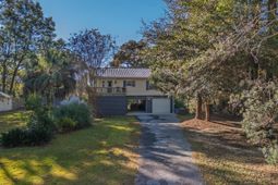 8525 Middleton Point Lane photo 4