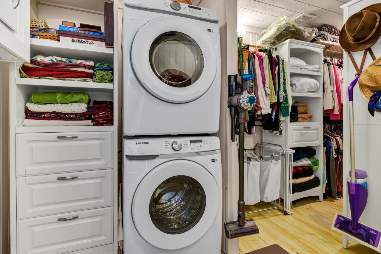 8525 Middleton Point Lane Photo 21