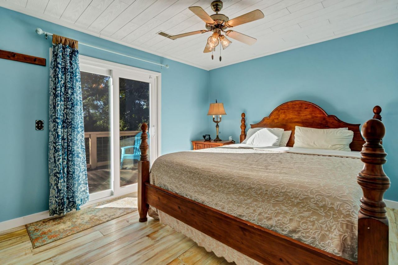 8525 Middleton Point Lane Photo 23