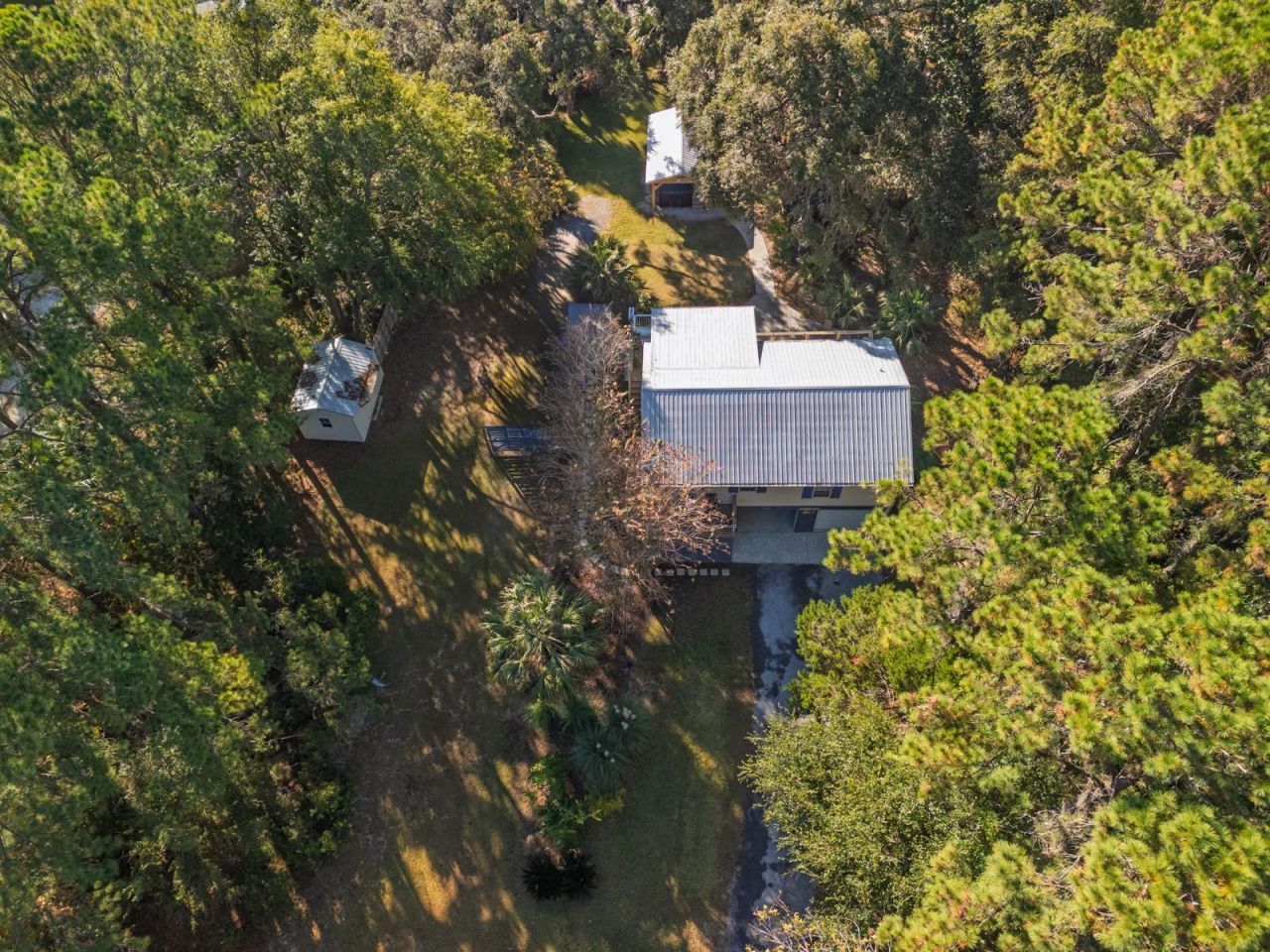 8525 Middleton Point Lane Photo 3