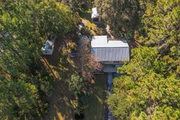 8525 Middleton Point Lane photo 4