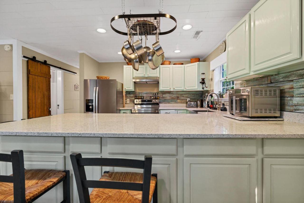 8525 Middleton Point Lane Photo 5