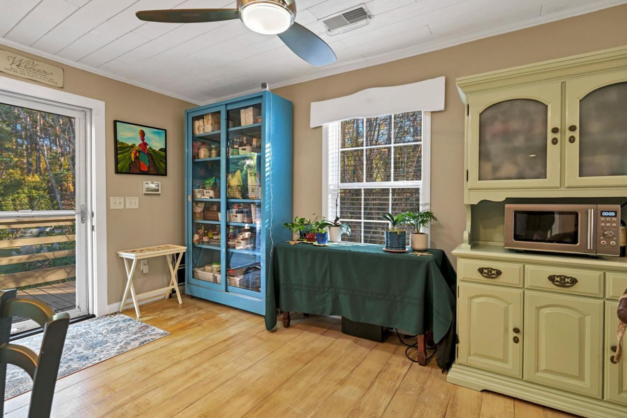 8525 Middleton Point Lane Photo 7