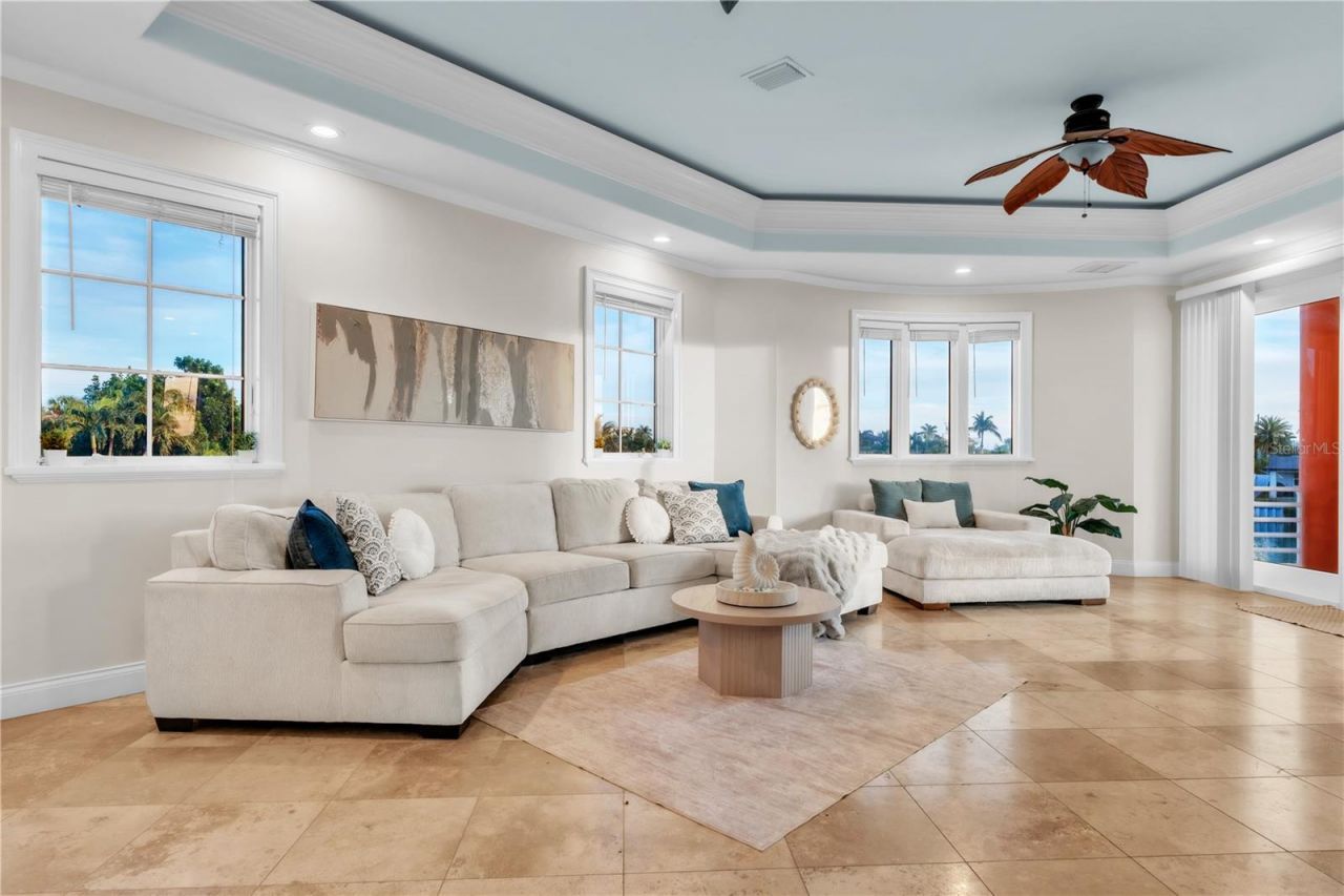 7924 3rd Avenue S, Saint Petersburg, FL 33707 Photo