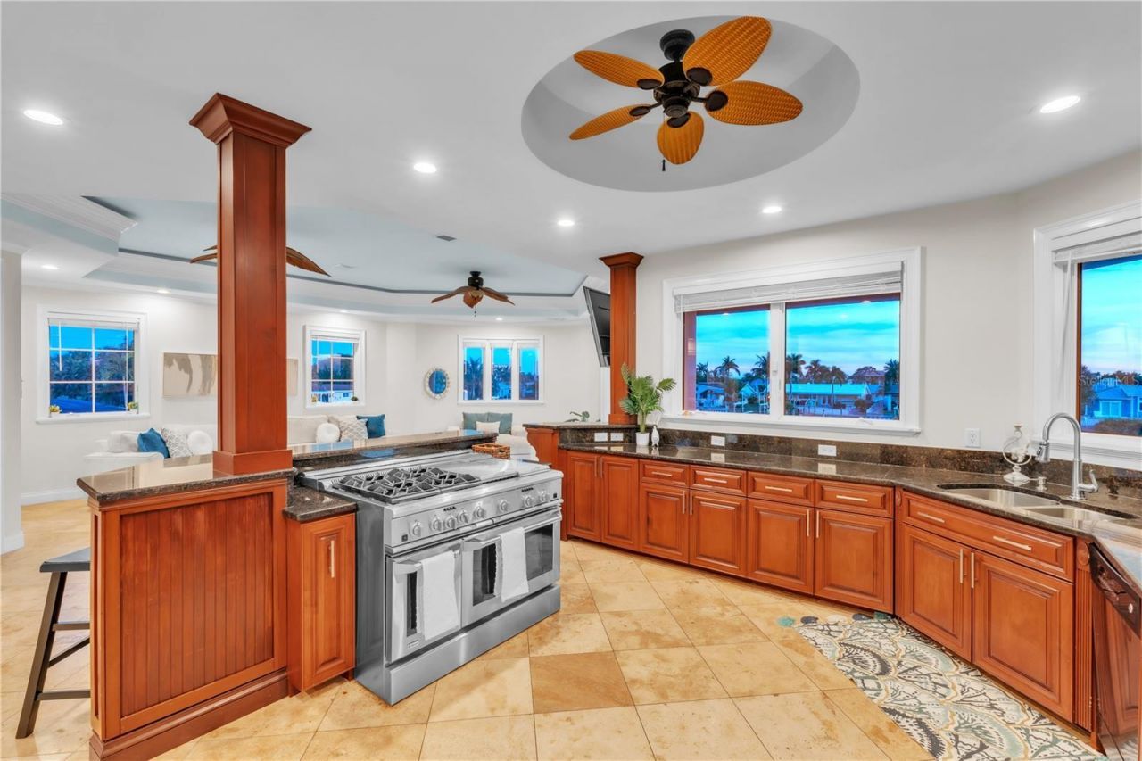 7924 3rd Avenue S, Saint Petersburg, FL 33707 Photo