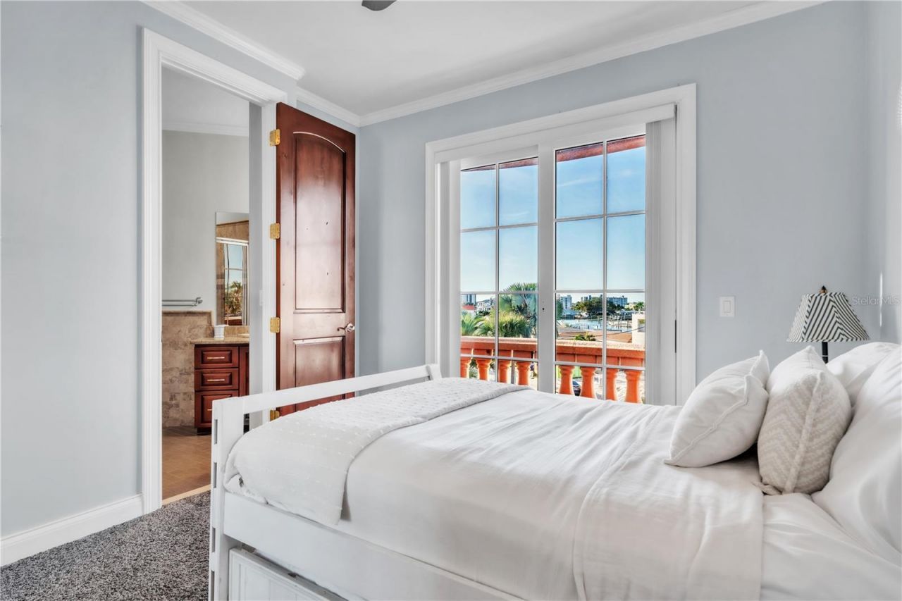 7924 3rd Avenue S, Saint Petersburg, FL 33707 Photo