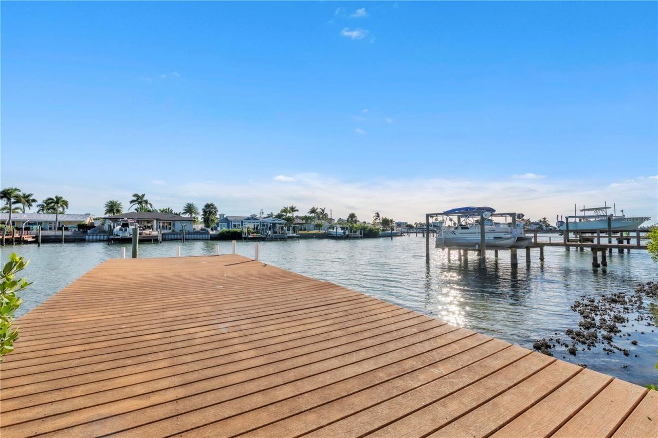 7924 3rd Avenue S, Saint Petersburg, FL 33707 Photo