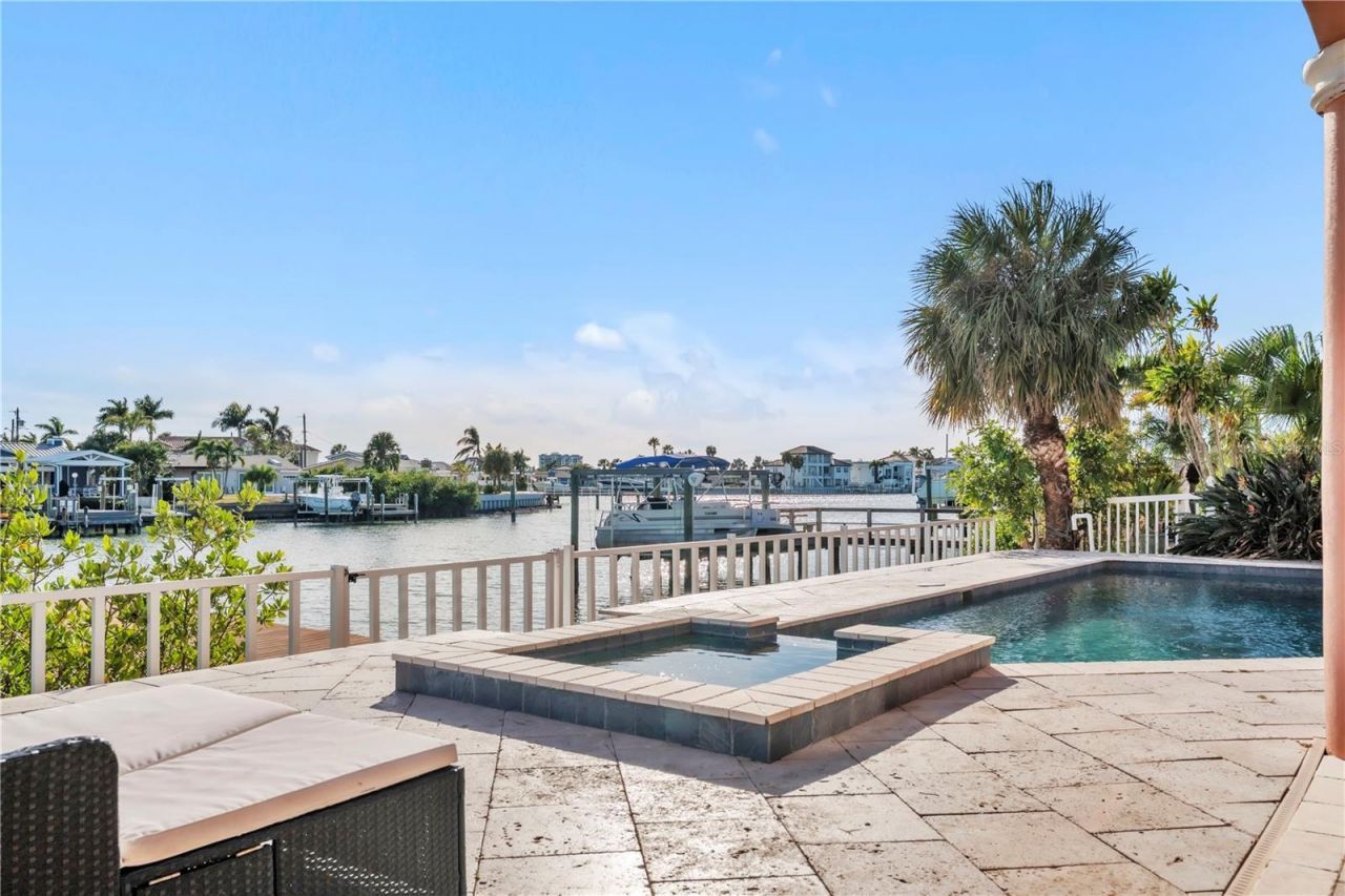 7924 3rd Avenue S, Saint Petersburg, FL 33707 Photo