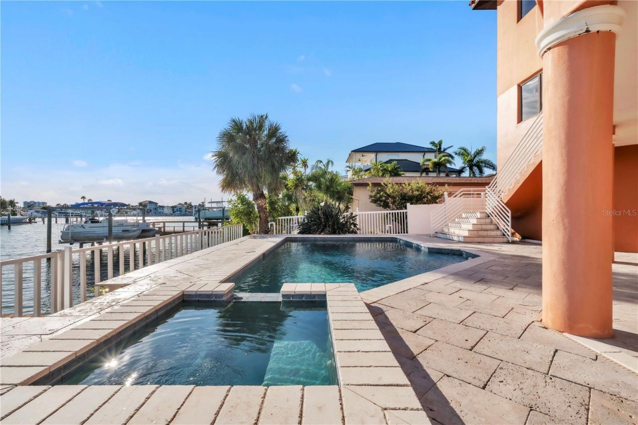 7924 3rd Avenue S, Saint Petersburg, FL 33707 Photo