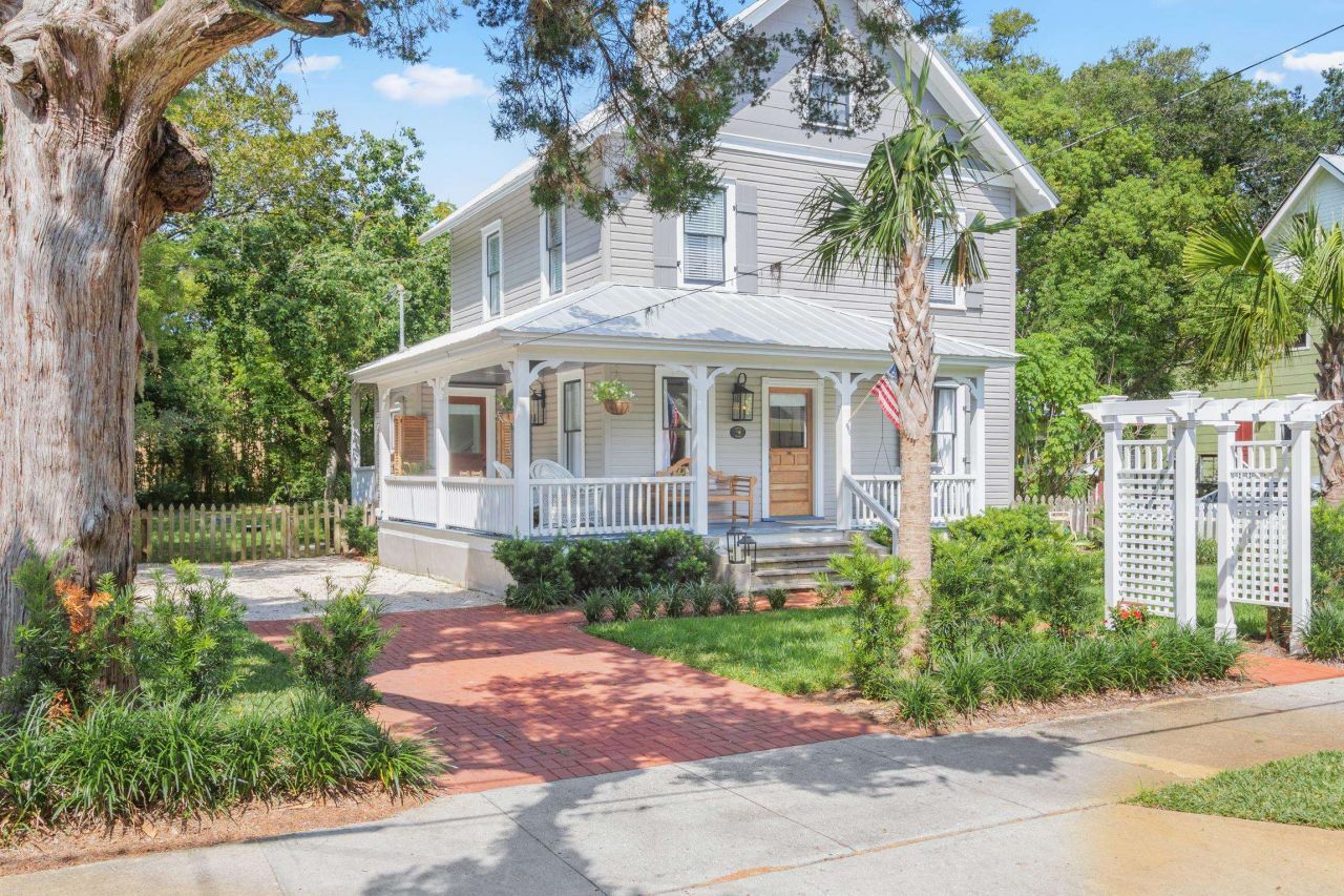 8 Sevilla St, Saint Augustine, FL 32084 Main Photo