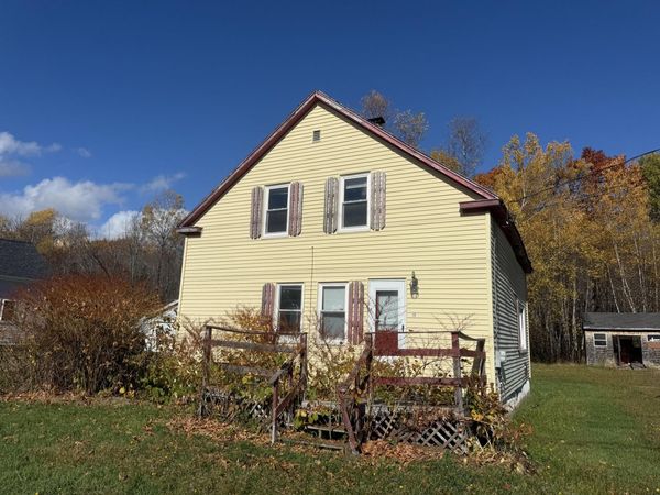 15 Lagrange Road, Howland, ME 04448