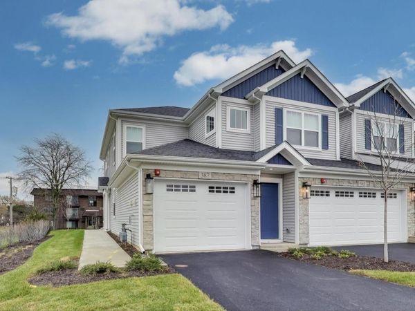 387 Masters Drive, Addison, IL 60101
