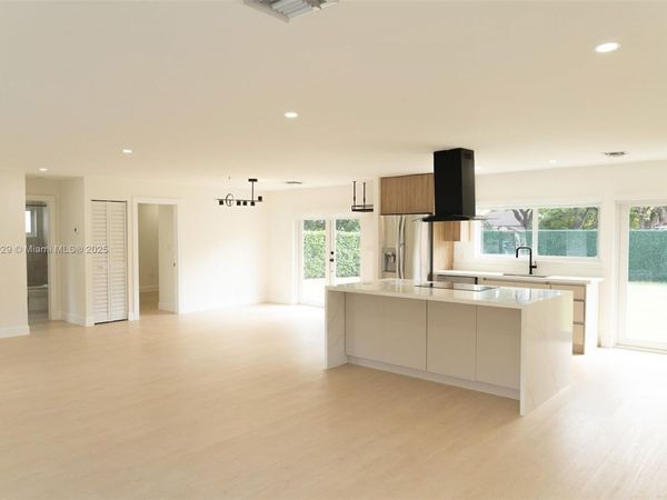 14868 SW 71st Ln, Miami, FL 33193