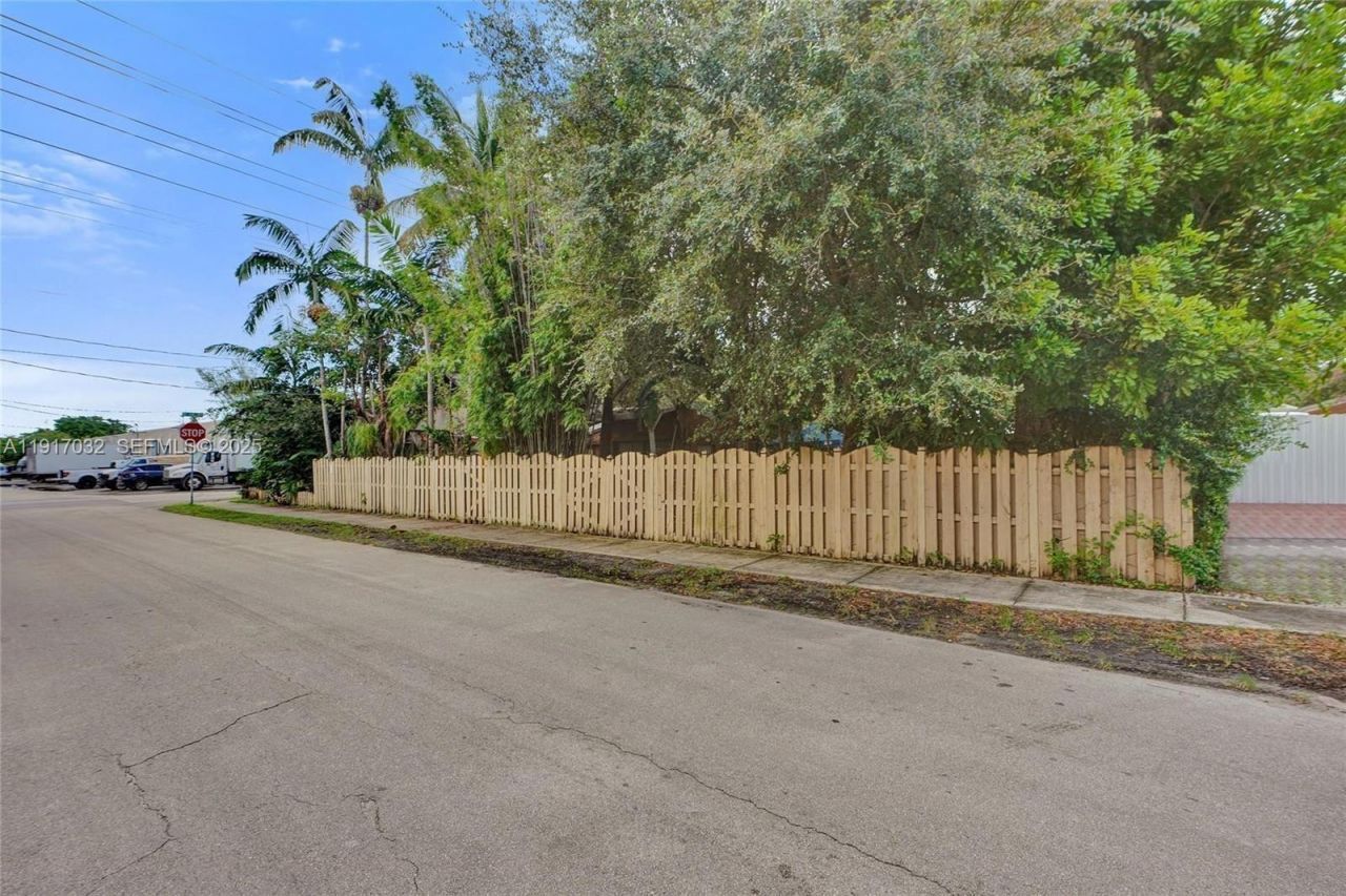 1024 N 24th, Hollywood, FL 33020 Photo