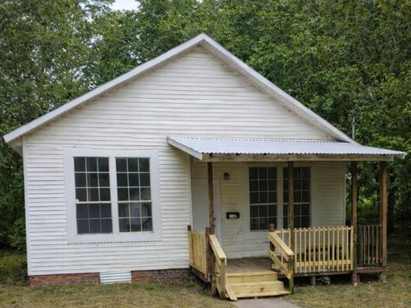 1012 W Huntington Avenue, Jonesboro, AR 72401