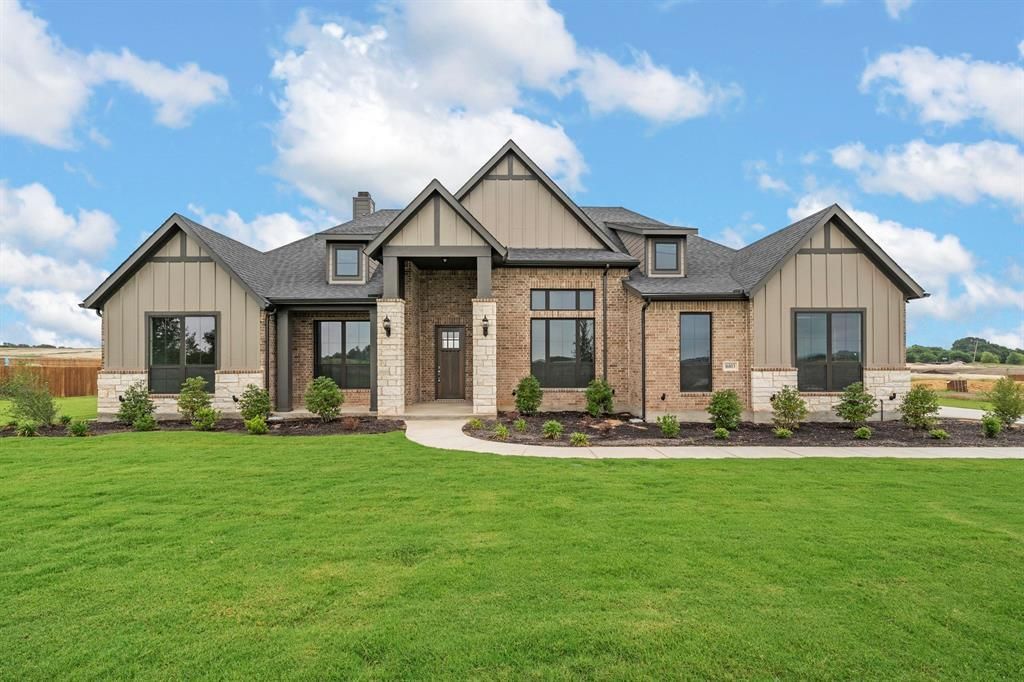 16813 Chapel Road, Lorena, TX 76655 Main Photo