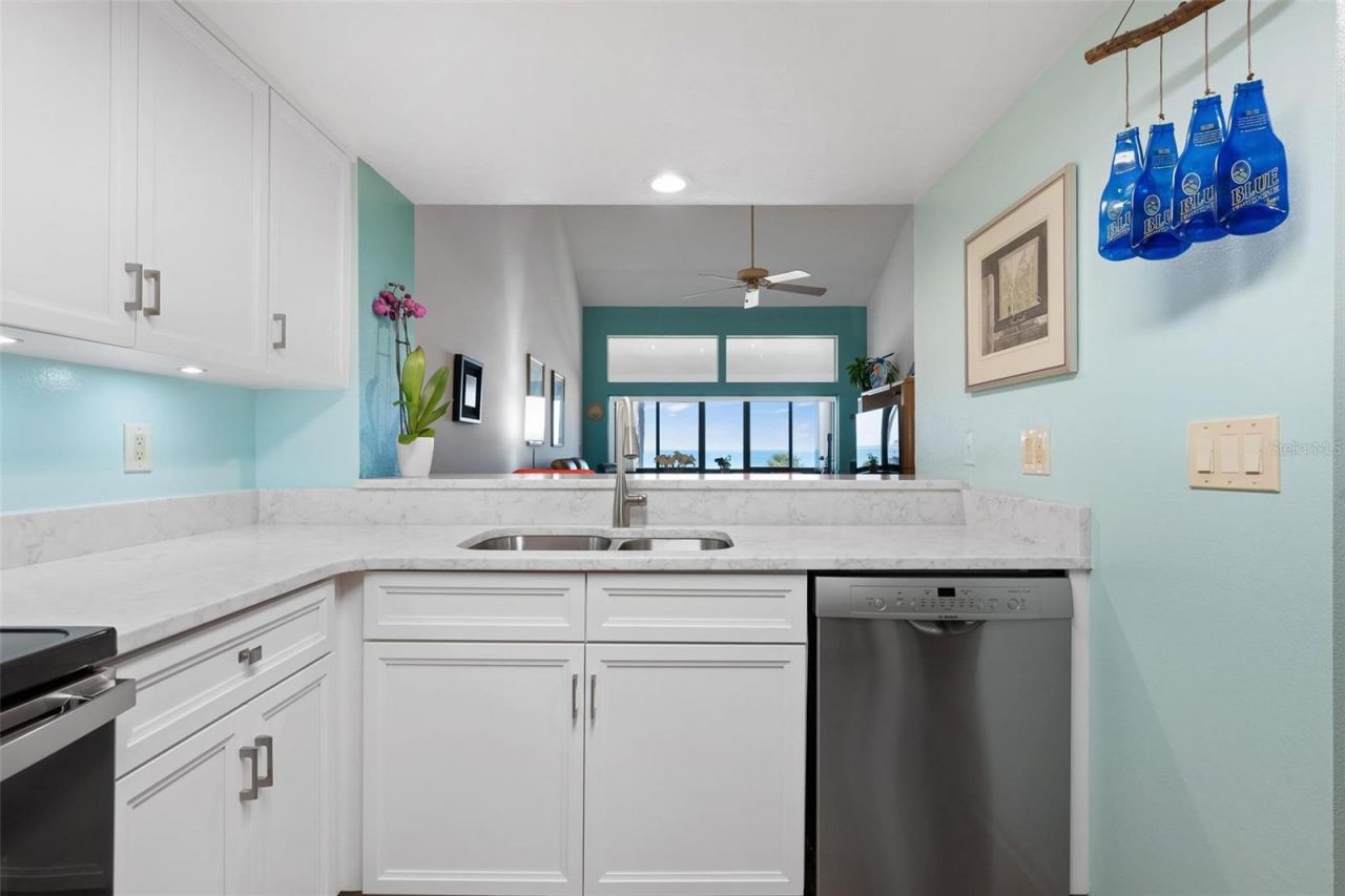 1007 Gulf Drive N, Unit 208, Bradenton Beach, FL 34217 Photo