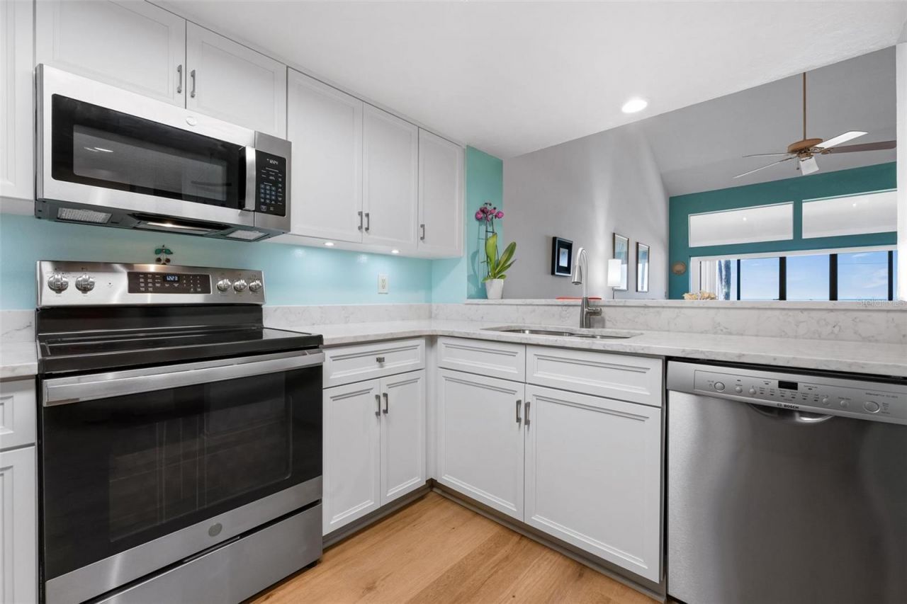 1007 Gulf Drive N, Unit 208, Bradenton Beach, FL 34217 Photo