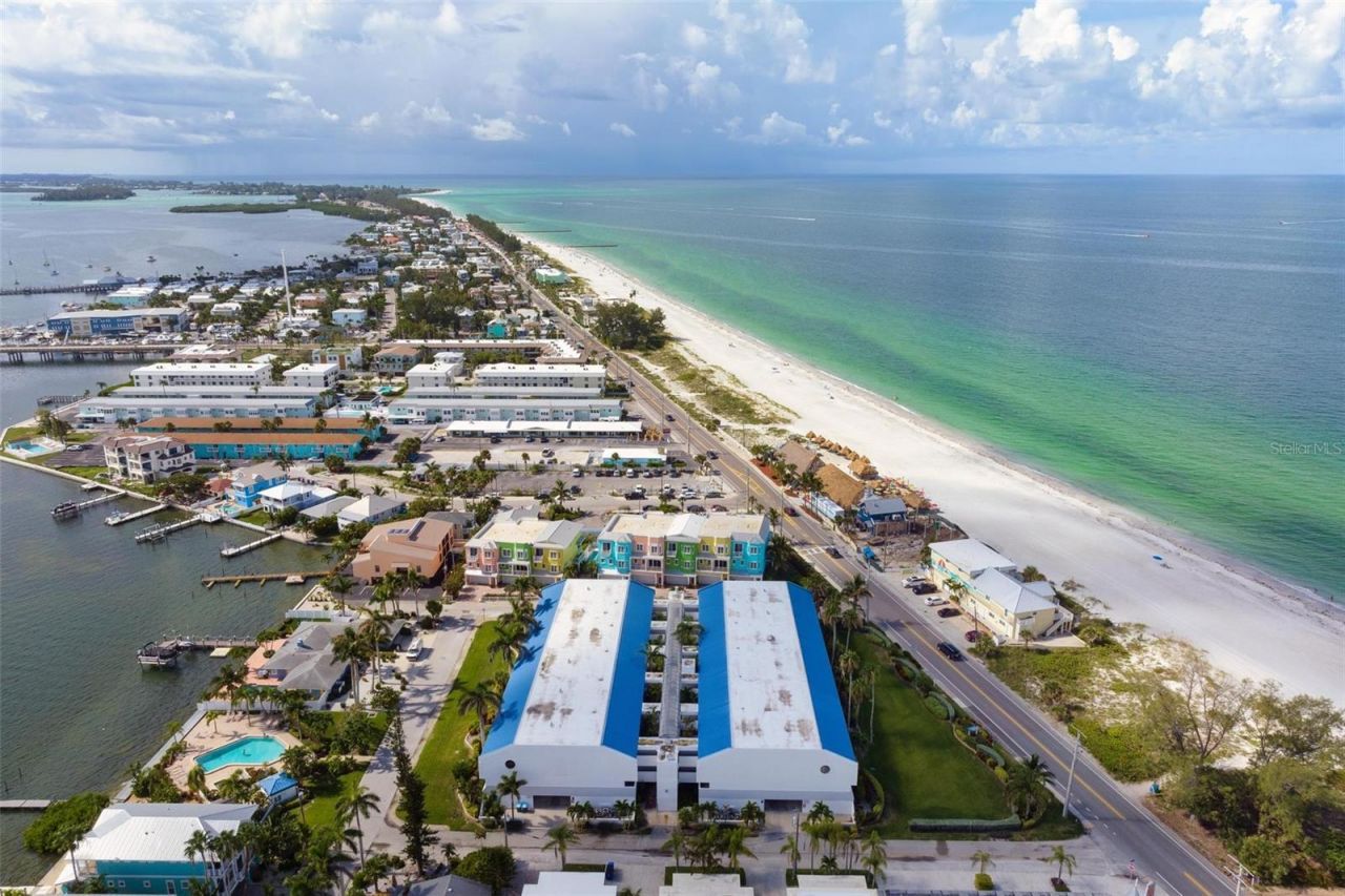 1007 Gulf Drive N, Unit 208, Bradenton Beach, FL 34217 Photo