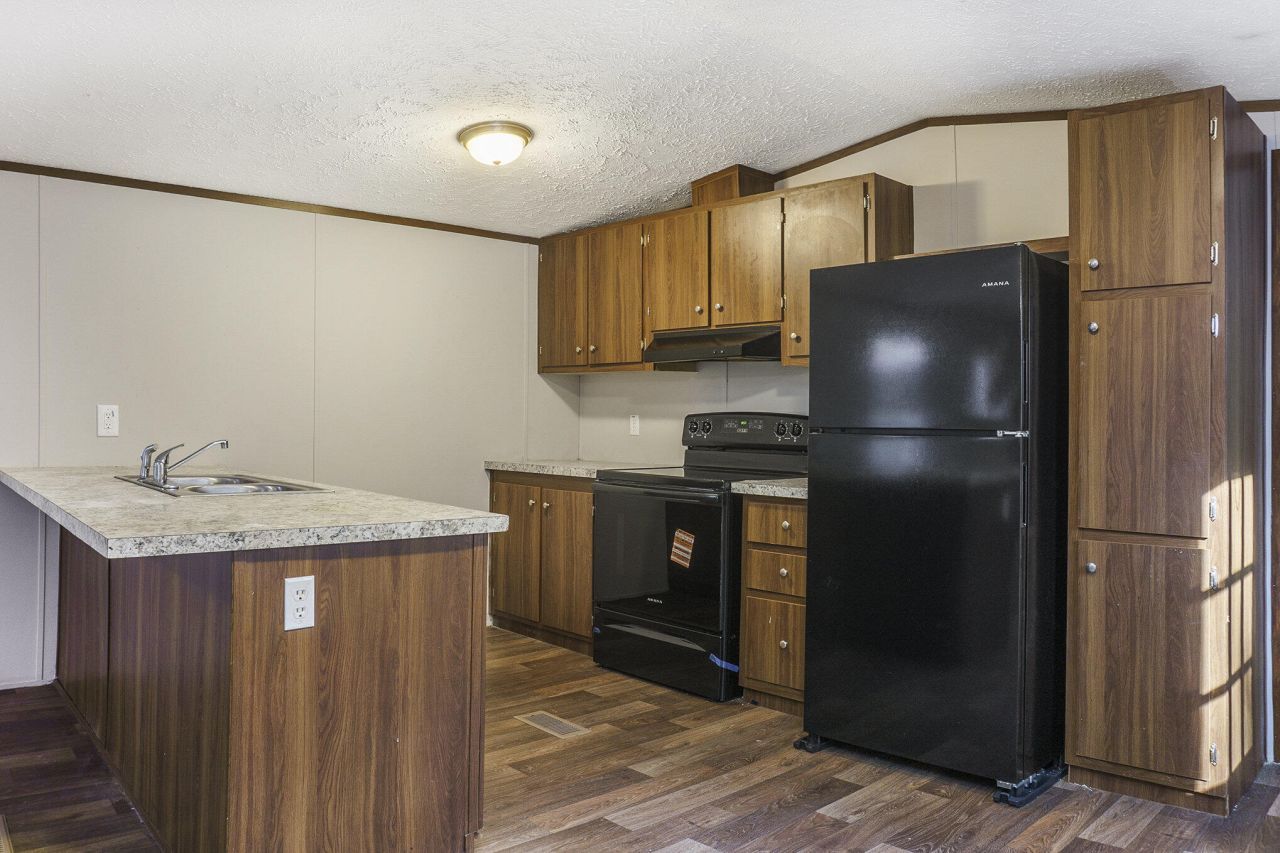 108 Browns Family Place Photo 7