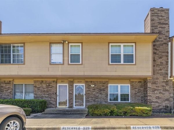 929 Vedral Place, Unit 929, Cedar Hill, TX 75104