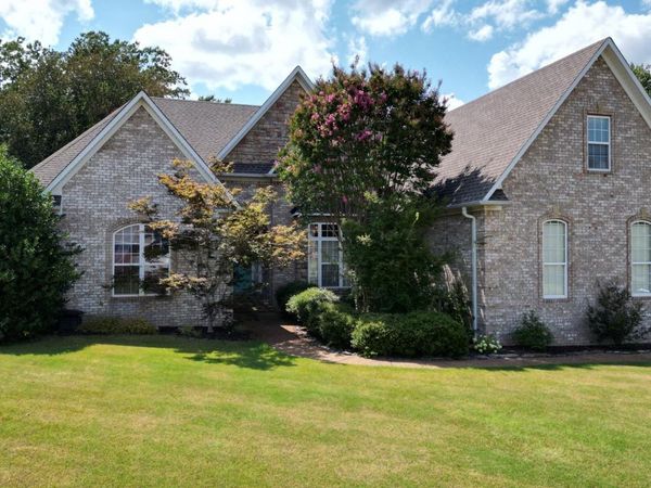 107 Wyndchase Dr , Jackson, TN 38305