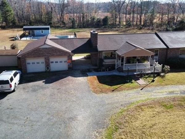 1960 Erica Road, MONTROSS, VA 22520