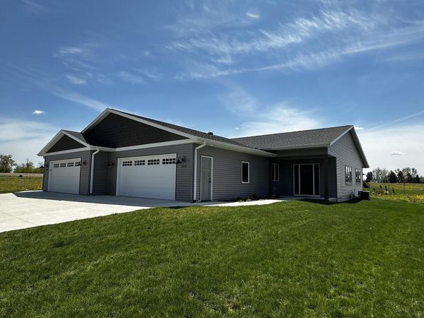 100 Orth DRIVE, Unit 1, Random Lake, WI 53075