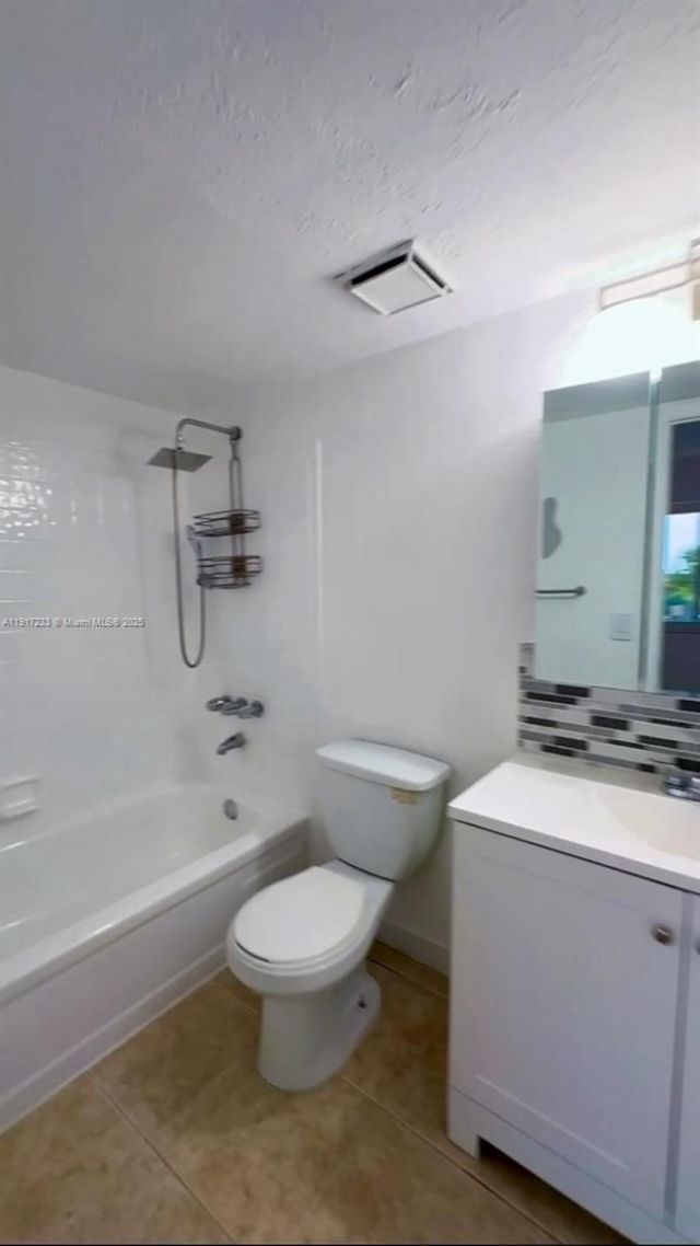 984 W 40th St, Unit 2, Hialeah, FL 33012 Photo