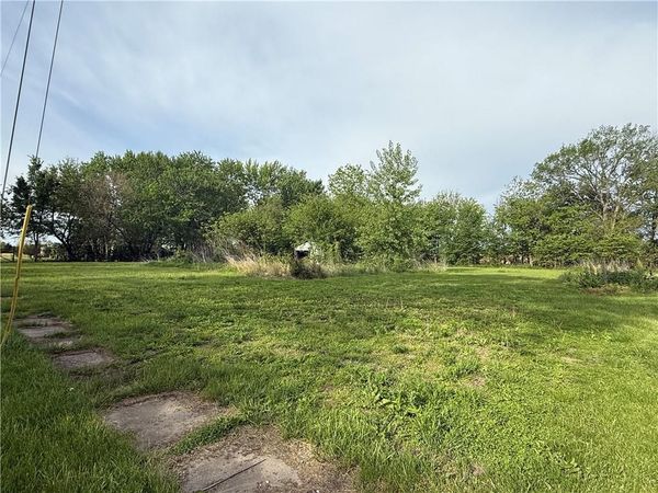 207 S West Street, Coffey, MO 64636