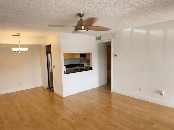 10029 Winding Lake Rd, Unit 201, Sunrise, FL 33351