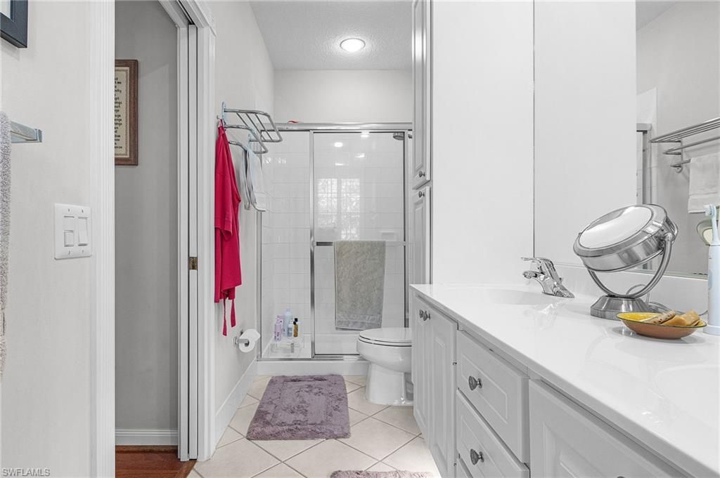 5733 Cove Cir, Naples, FL 34119 Photo