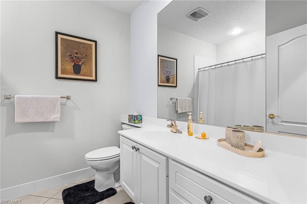 5733 Cove Cir, Naples, FL 34119 Photo