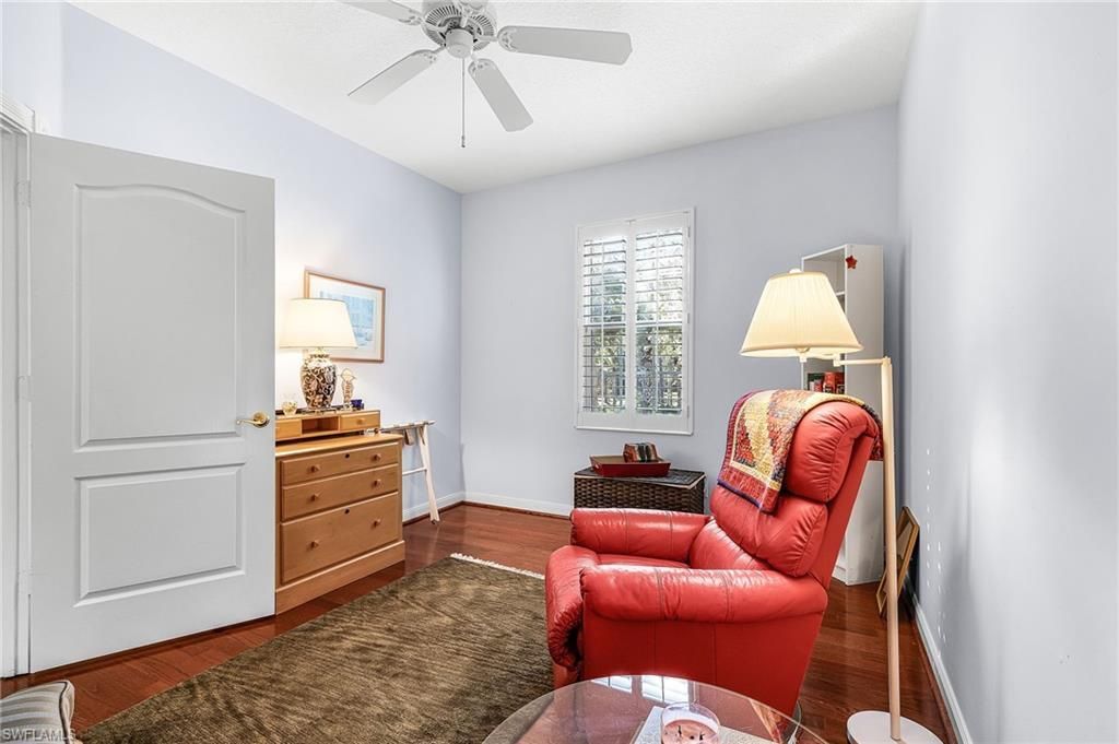 5733 Cove Cir, Naples, FL 34119 Photo
