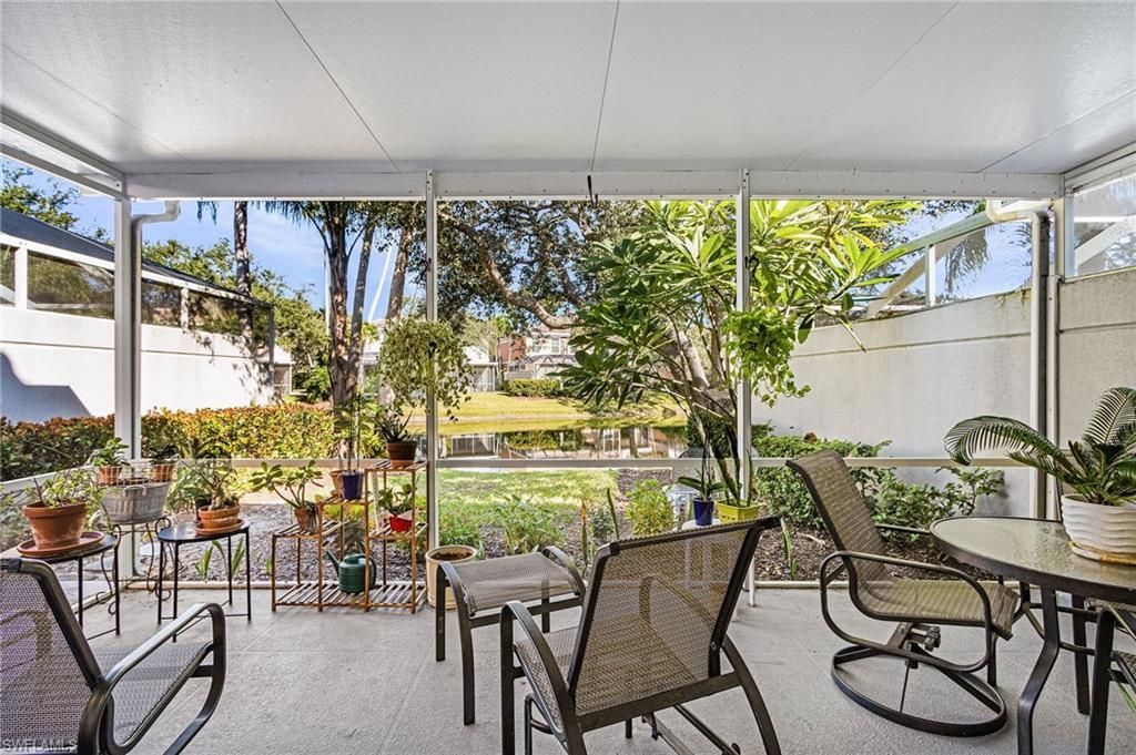 5733 Cove Cir, Naples, FL 34119 Photo