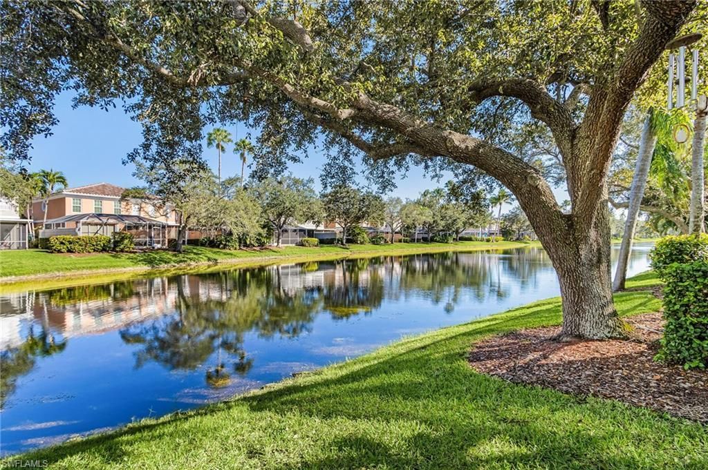 5733 Cove Cir, Naples, FL 34119 Photo