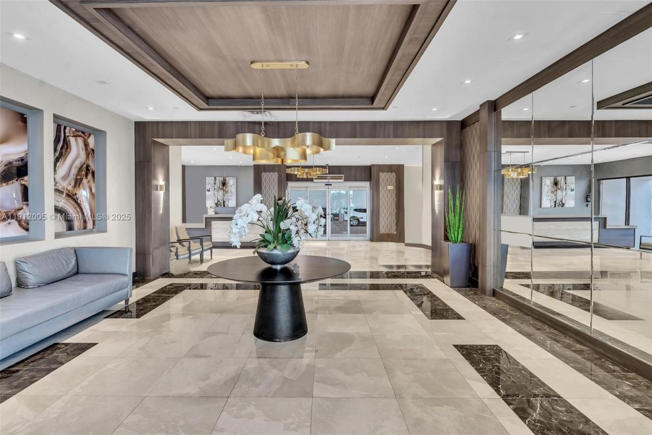 20515 E Country Club Dr, Unit 2047, Aventura, FL 33180 Photo