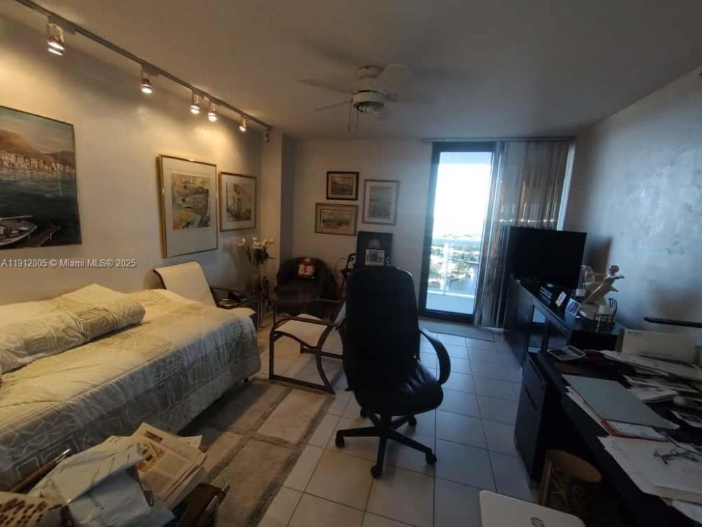 20515 E Country Club Dr, Unit 2047, Aventura, FL 33180 Photo