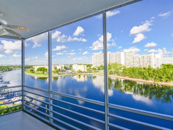 400 Diplomat Pkwy, Unit 704, Hallandale Beach, FL 33009