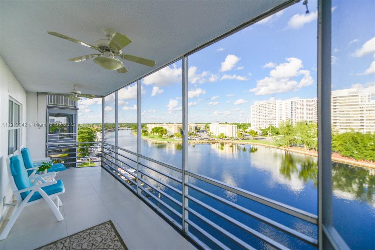 400 Diplomat Pkwy, Unit 704, Hallandale Beach, FL 33009 Photo