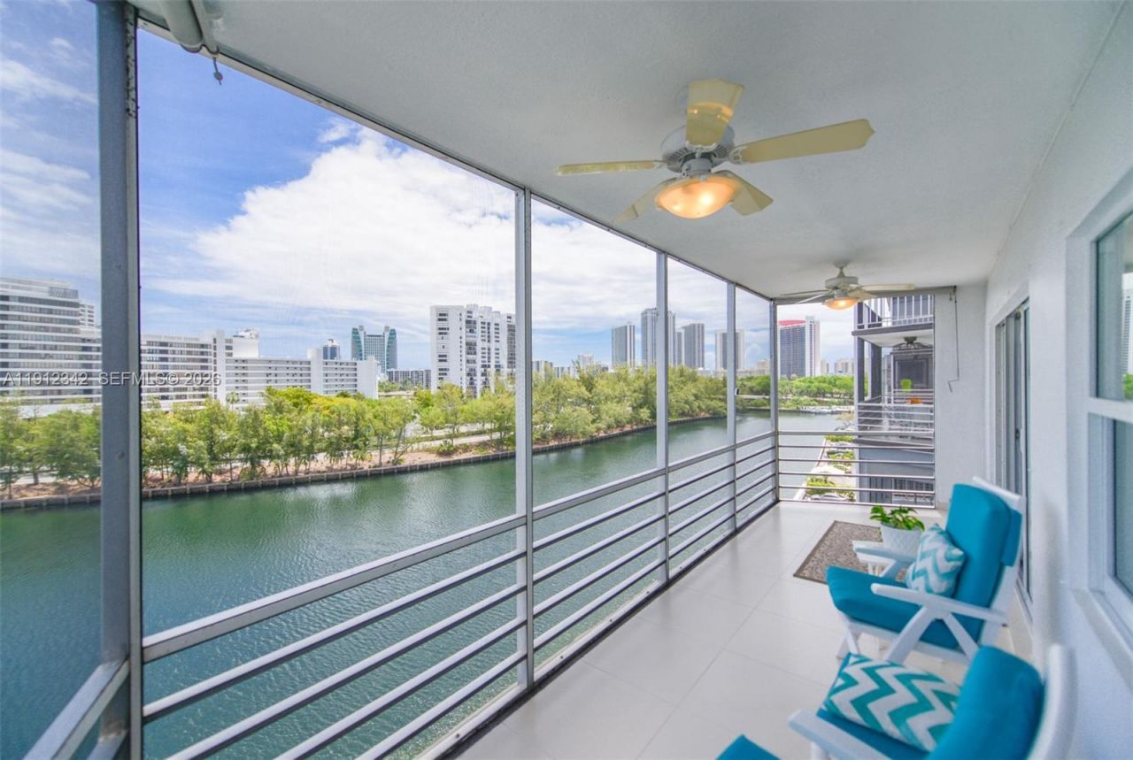 400 Diplomat Pkwy, Unit 704, Hallandale Beach, FL 33009 Photo