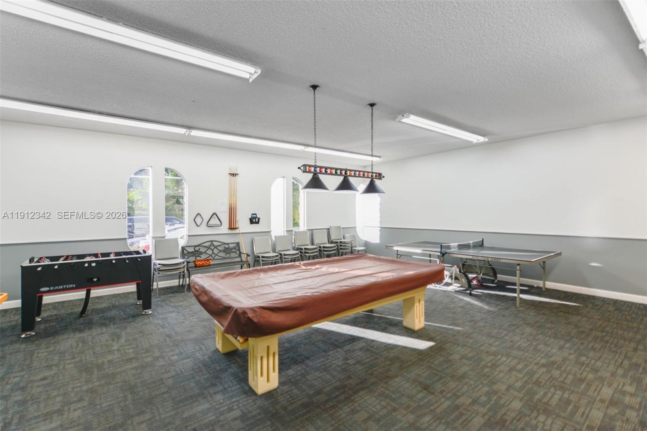 400 Diplomat Pkwy, Unit 704, Hallandale Beach, FL 33009 Photo