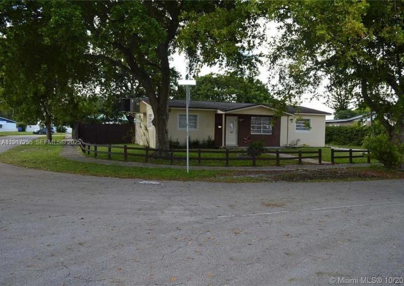 1472 NE 25th Ct, Pompano Beach, FL 33064 Photo