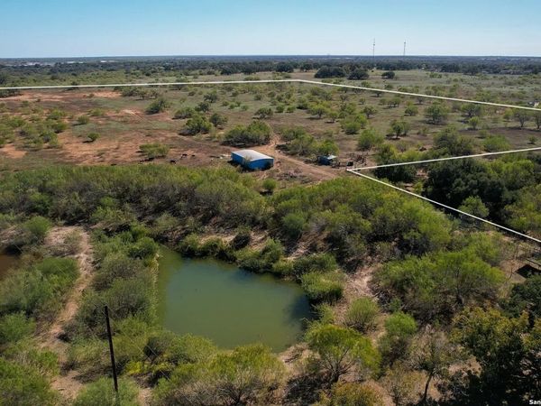 2452 2nd St, Pleasanton, TX 78064